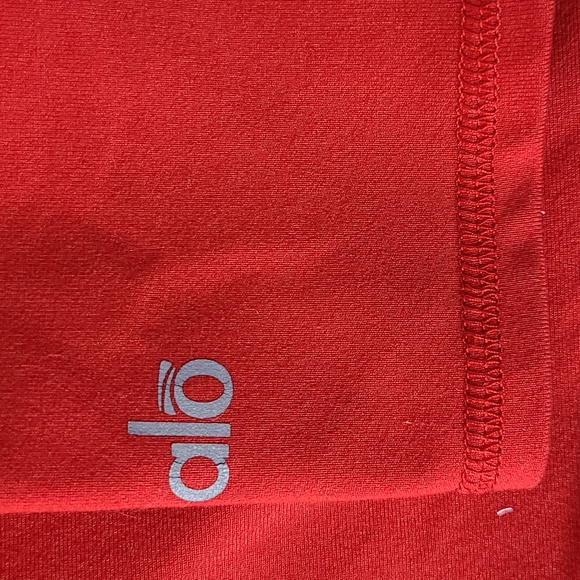 ALO Yoga Capri Pants Size Small Red Workout Gym Athleisure Pilates Casual Basic - Picture 5 of 6